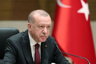 Erdogan nařídil vyhostit diplomaty, kteří vyzývali k propuštění vězněného filantropa - Novinky